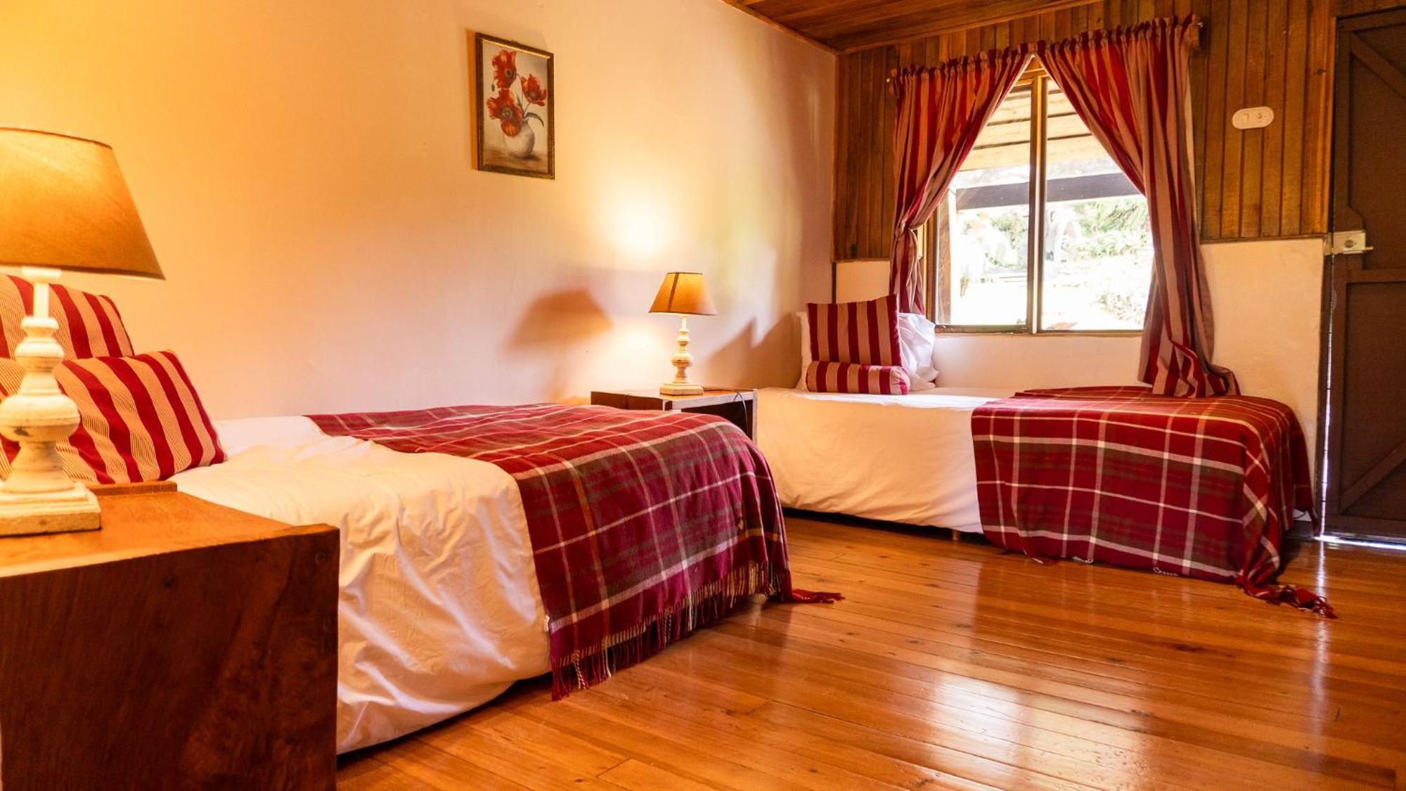 Poas Volcano Lodge Vara Blanca  외부 사진